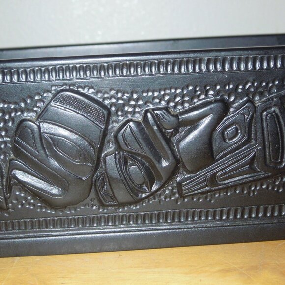 Vintage Carved Black Resin Trinket Box Haida Native Art Pacific West Coast - Picture 3 of 10